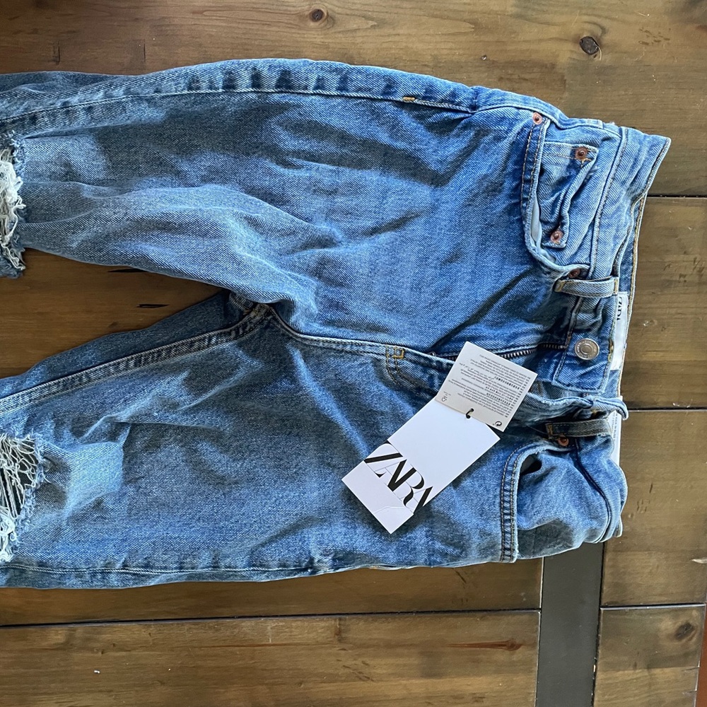 NWT Zara HW Kick jeans